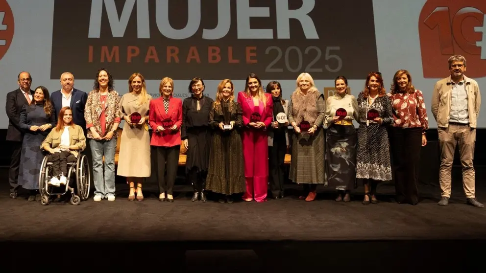 Acto de entrega del premio #MujerImparable Gaditana 2025