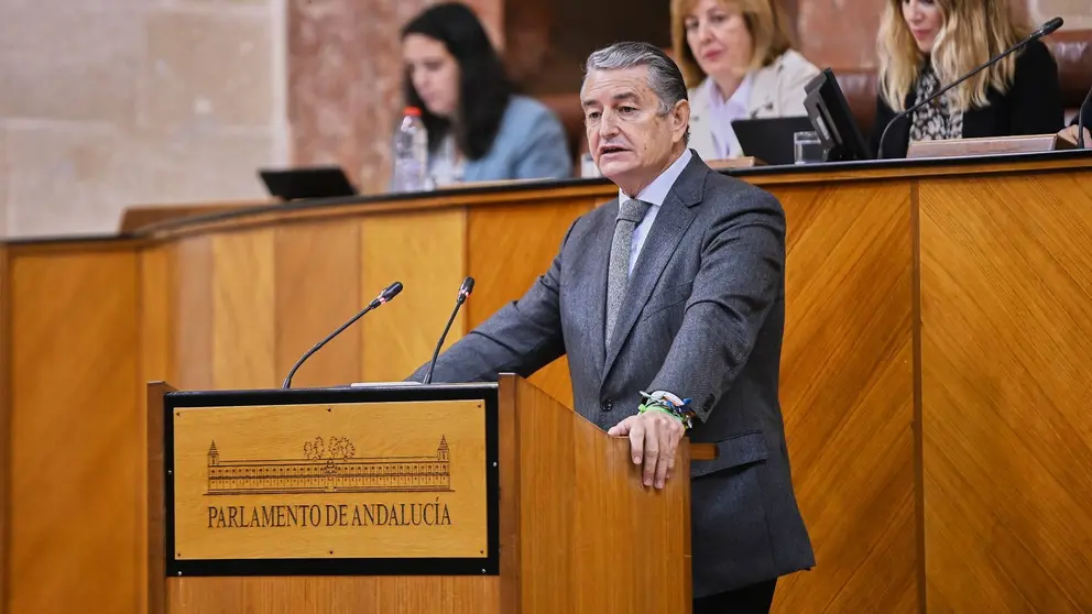 Antonio Sanz en el debate de los Presupuestos 2026 en el Parlamento | Salvador L&oacute;pez Medina