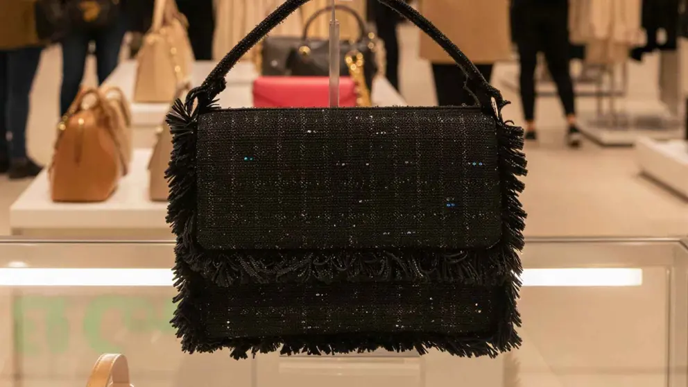 Bolso de fiesta convertible a bandolera efecto tweed con cierre imantado, Parfois