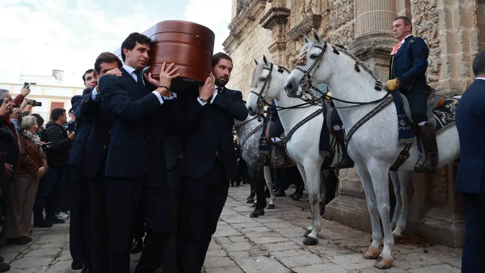 Llegada del f&eacute;retro de &Aacute;lvaro  Domecq a la Catedral de Jerez | Cristo Garc&iacute;a