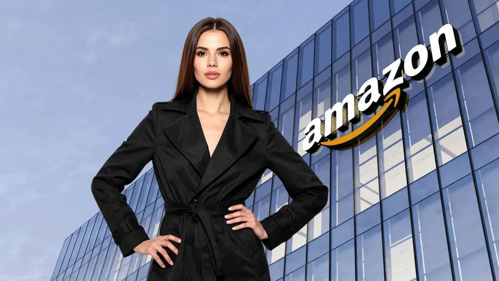 Una mujer a la moda frente a una tienda de Amazon