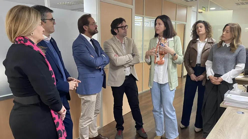 Visita a la unidad de atenci&oacute;n sociolaboral para mujeres v&iacute;ctimas de violencia de g&eacute;nero de Granada