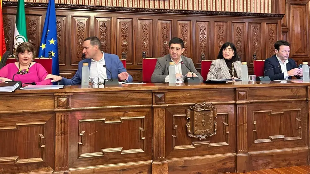 Celebraci&oacute;n del Pleno en la Diputaci&oacute;n de Ja&eacute;n
