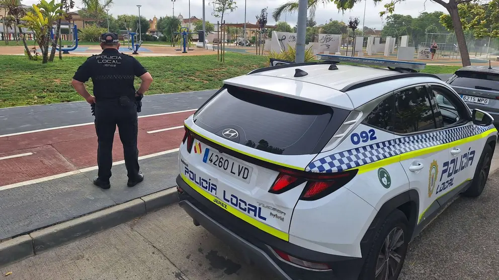 Un agente de la Polic&iacute;a Local de Jerez en una foto de archivo