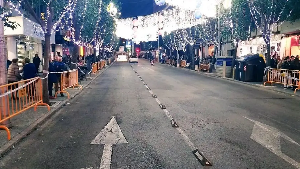 Iluminaci&oacute;n de Navidad en una calle de Ja&eacute;n