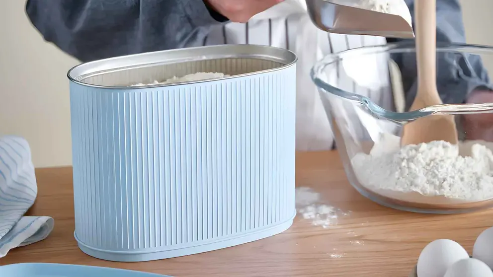 Lata BETTHAJ de Ikea