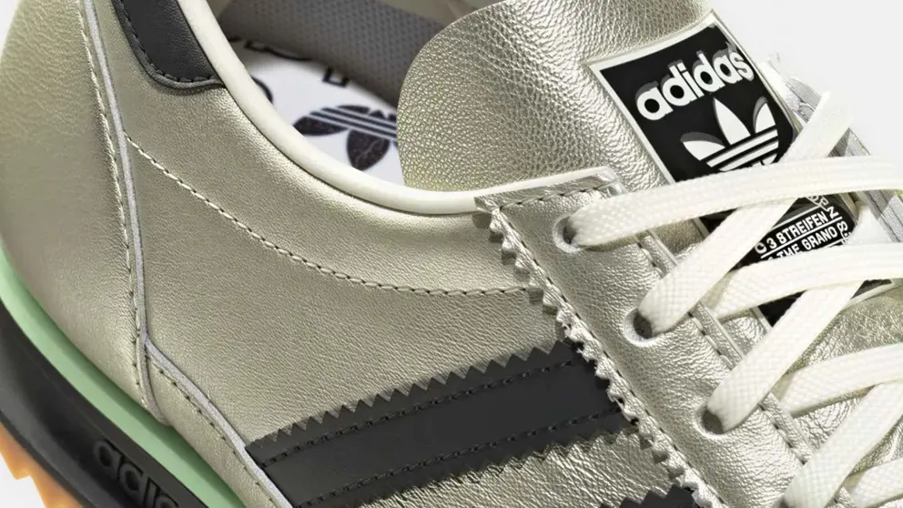 Caminar luciendo tendencias en moda 3 zapatillas de Adidas con efecto metalizado en El Corte Ingl&eacute;s