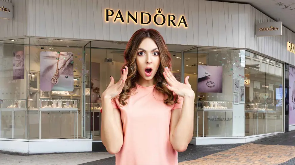 El conjunto de joyas de Pandora que arrasa con su rebaja collar y pendientes de plata con circonitas