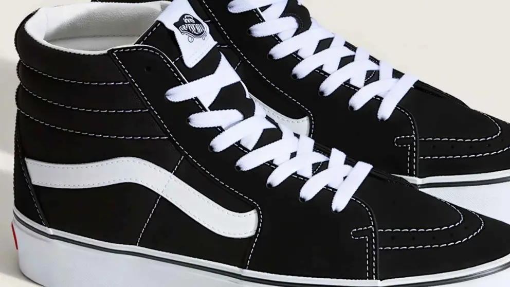 Las zapatillas m&aacute;s buscadas de Vans y Converse caen a su precio m&aacute;s bajo antes de Navidad en Decathlon