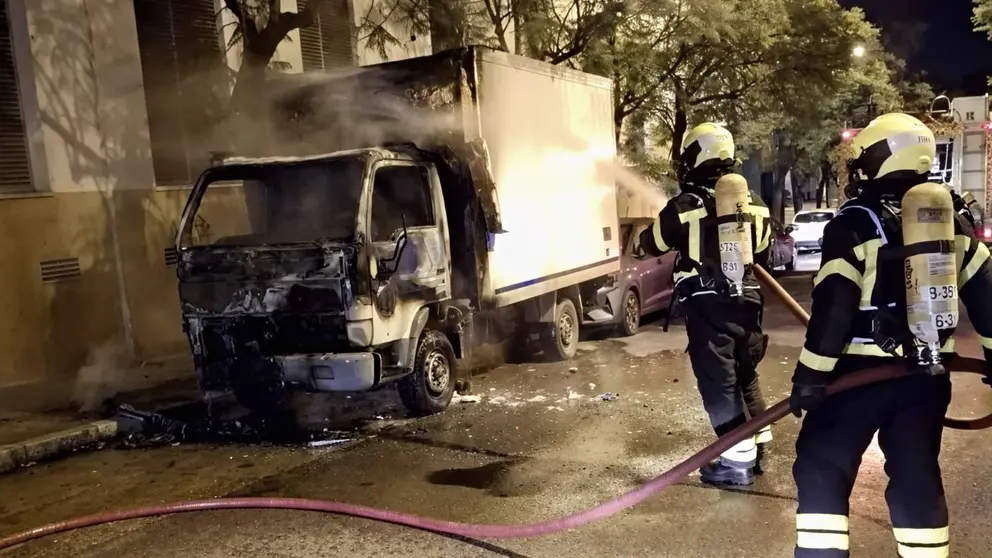 Cami&oacute;n ardiendo en Jerez