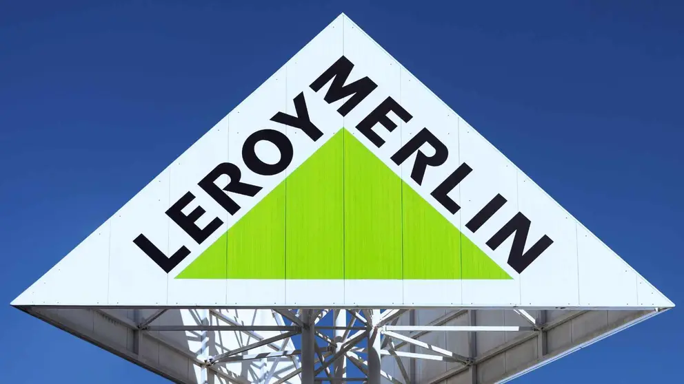 Ya en Leroy Merlin el armario que gana espacio en cualquier dormitorio y te permite organizar toda la ropa