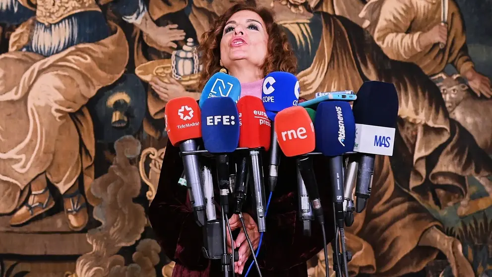 Montero se agarra a las banderas de Pedro S&aacute;nchez | Salvador L&oacute;pez Medina