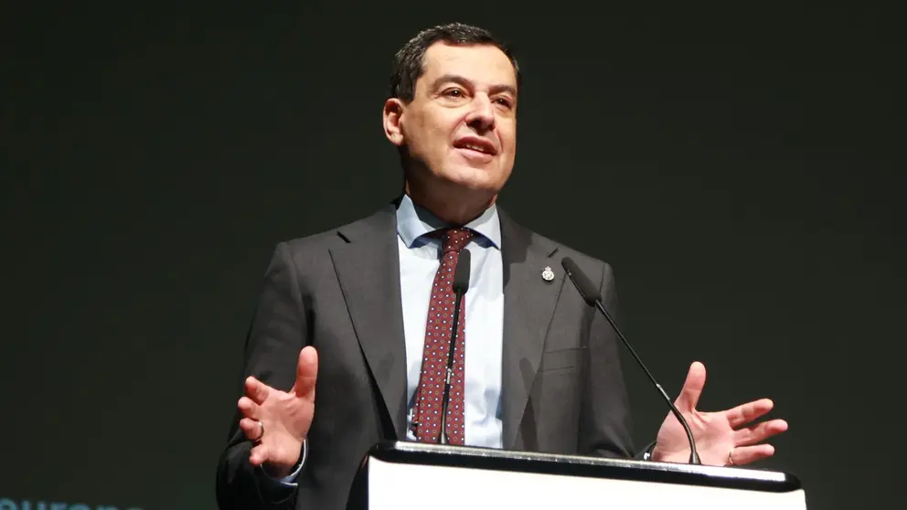 Juanma Moreno durante un acto en Jerez | Cristo Garc&iacute;a