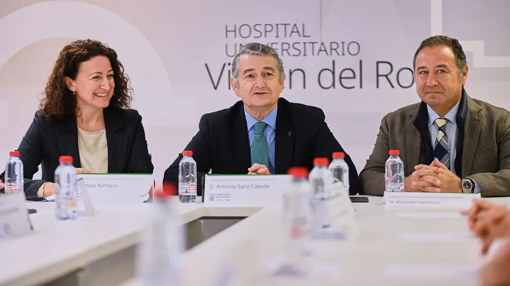 Antonio Sanz asegura que las mujeres del cribado con c&aacute;ncer est&aacute;n ya en el circuito global | Salvador L&oacute;pez Medina