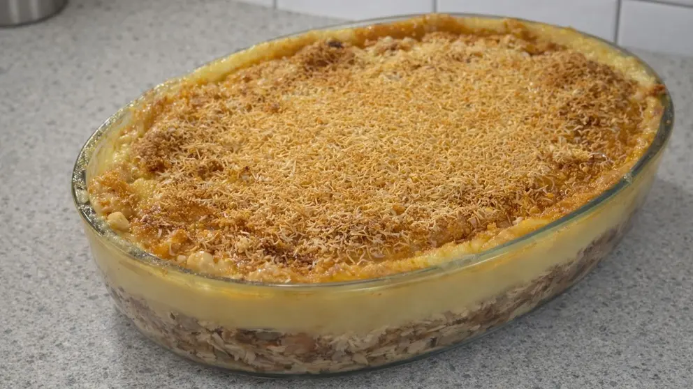 Pastel de carne de pollo asada con patatas