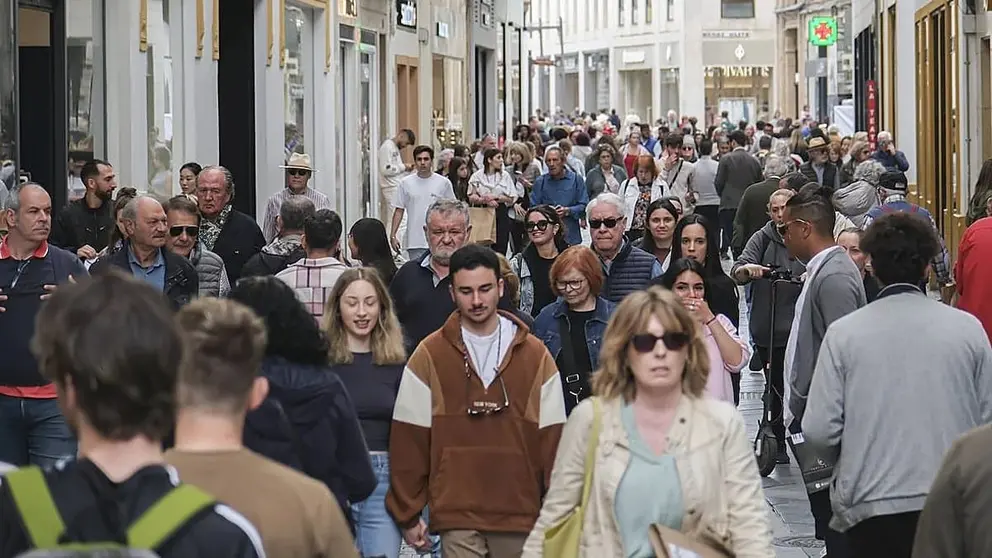Calles llenas de gente en Sevilla