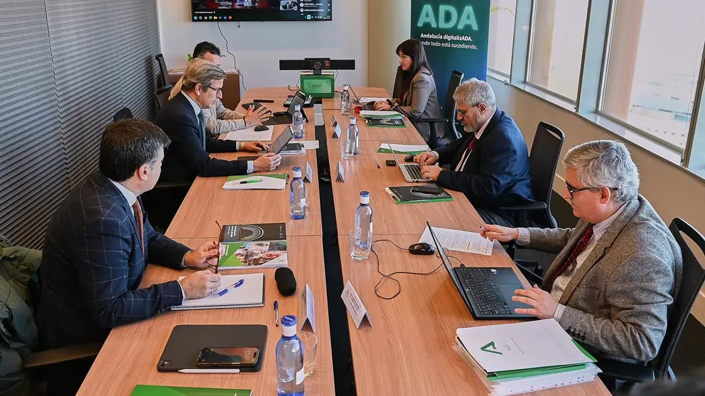 El consejero Jorge Paradela ha presidido la reuni&oacute;n de la Agencia Digital de Andaluc&iacute;a | Salvador L&oacute;pez Medina