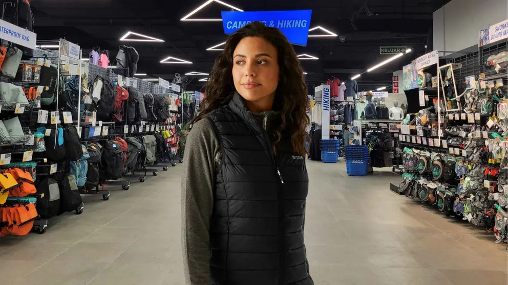 3 chalecos de Decathlon con tejidos calentitos que llevan las que quieren vestir a la moda sin pasar fr&iacute;o