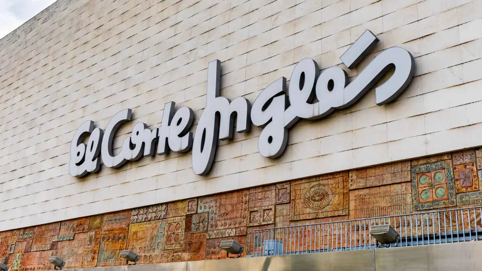 Acaban de llegar a El Corte Ingl&eacute;s las botas de ca&ntilde;a alta que ser&aacute;n tendencia en enero de 2026