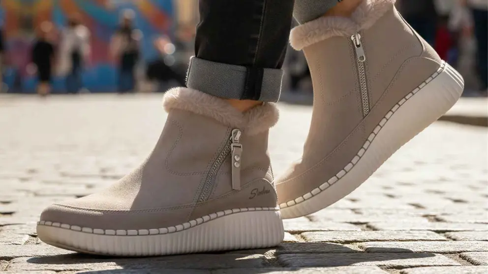 Arrasan en Skechers las botas con cremallera que ped&iacute;an a gritos perfectas para llevar con vaqueros