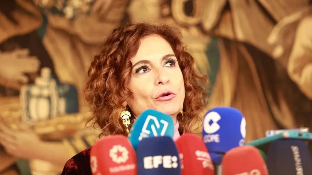 Montero vuelve a estar en el centro de las cr&iacute;ticas de los populares (1)