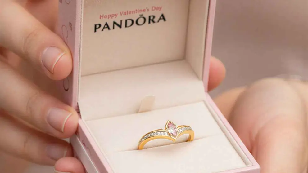 Nuevos anillos y charms 3 joyas de Pandora para regalar en San Valent&iacute;n este 2026