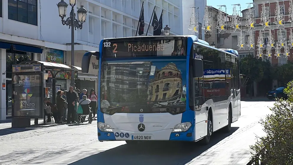 Autob&uacute;s urbano en Jerez