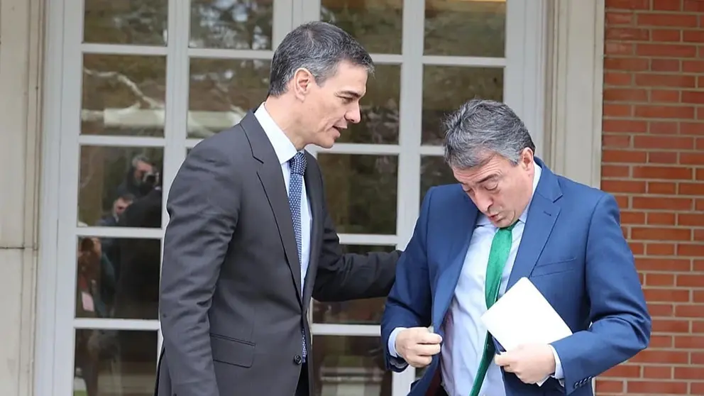 Pedro S&aacute;nchez, en una imagen de archivo junto a Aitor Esteban