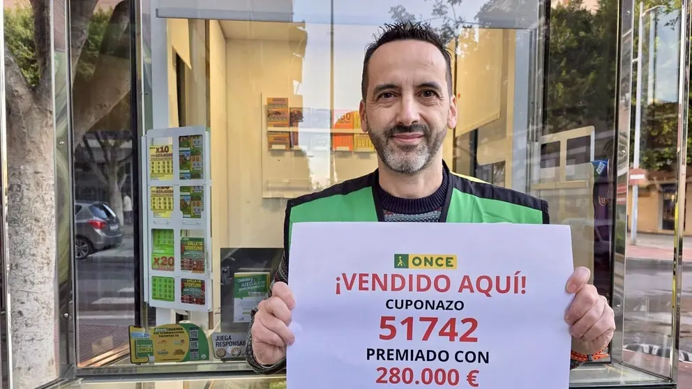 Pedro Reina, vendedor de la ONCE en M&aacute;laga