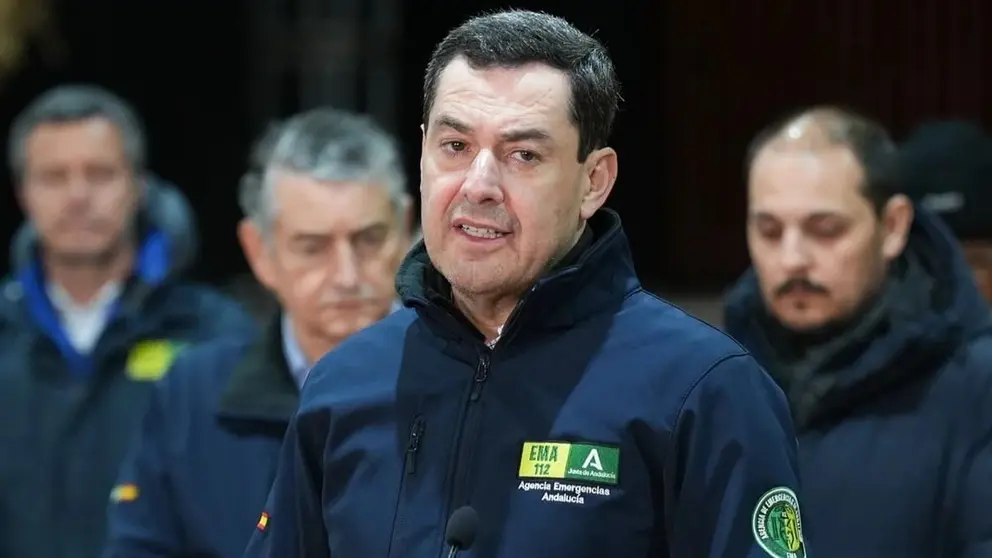 Juanma Moreno, durante su &uacute;ltima comparecencia en Adamuz