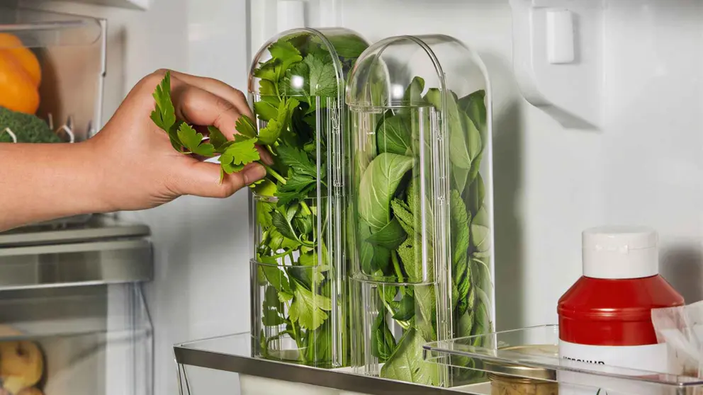 Adi&oacute;s a que reine el desorden en la nevera Ikea tiene 4 soluciones para organizar su interior.jpg