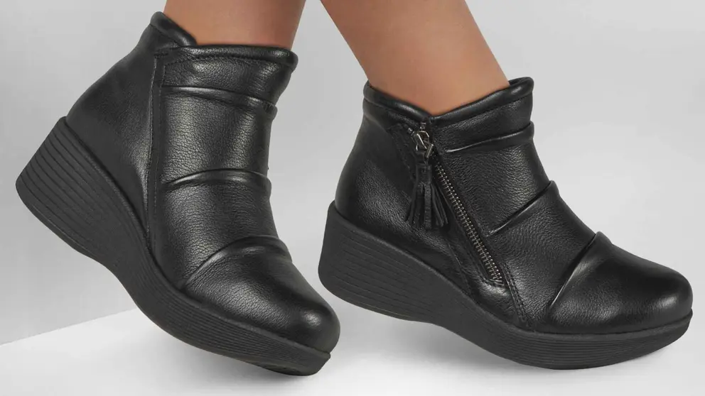 &Eacute;xito total en las rebajas de Skechers las botas de invierno para llevar con vaqueros esta temporada.jpg