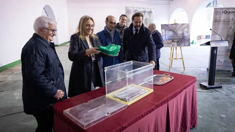 La alcaldesa Marifr&aacute;n Carazo, en el centro de la imagen (1)