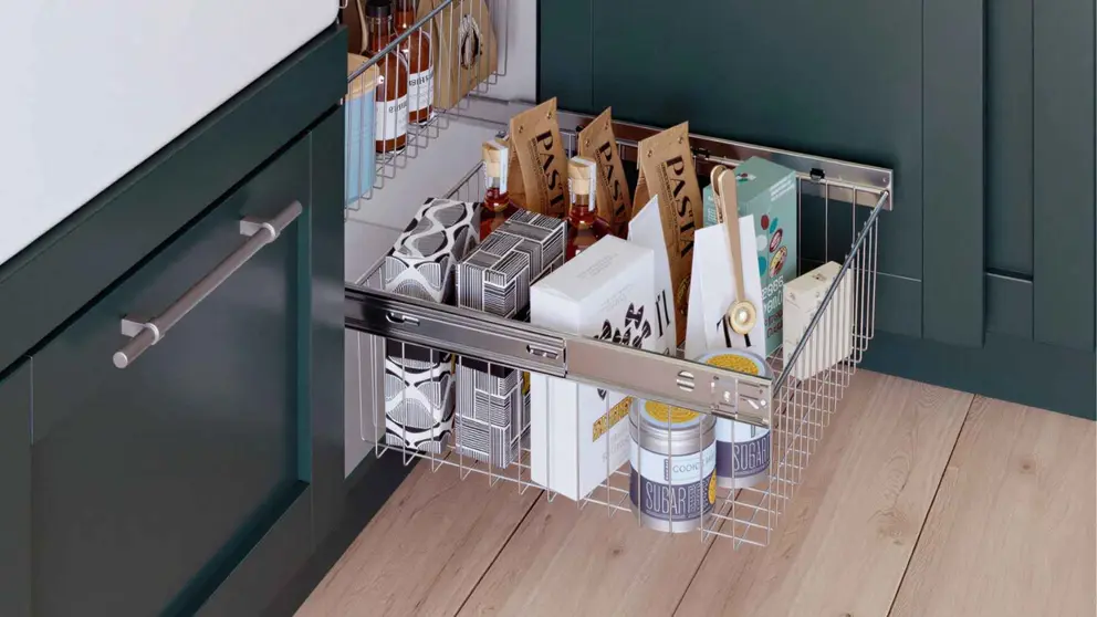 Leroy Merlin ayuda a organizar los cajones de la cocina con unos cestos extra&iacute;bles que lo ordenan todo de maravilla