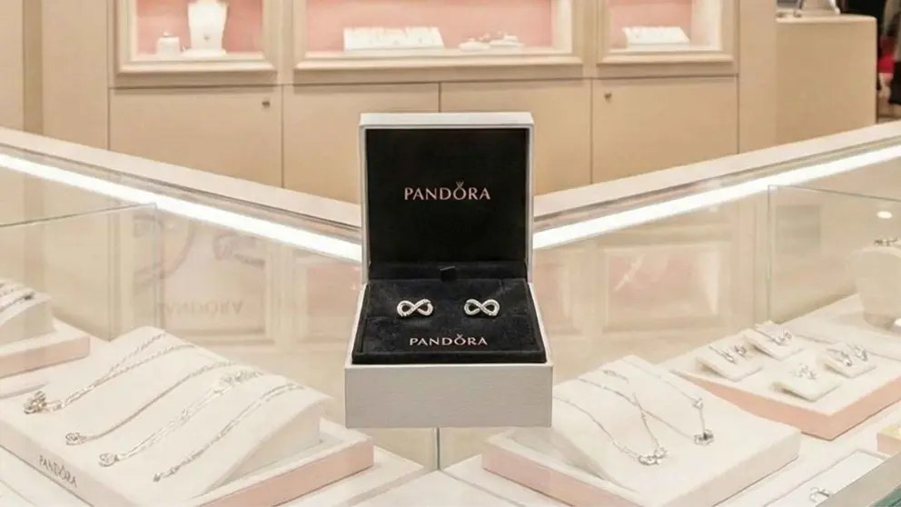 Pendientes de Pandora en una tienda de El Corte Ingl&eacute;s