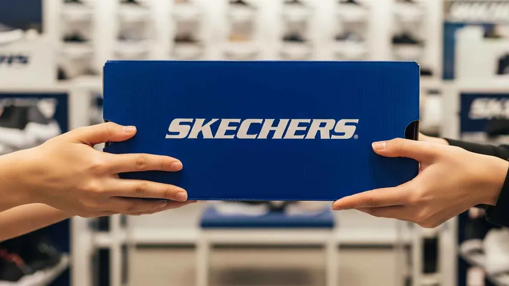 Con el exclusivo sistema Slip-Ins de Skechers, estas zapatillas resultan superc&oacute;modas desde el momento en el que se ajustan al pie