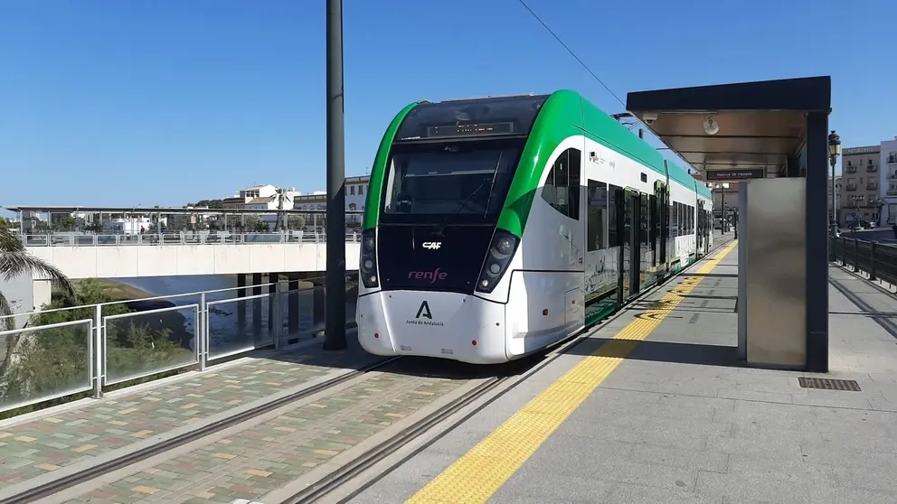 El Trambah&iacute;a refuerza sus plazas con motivo del Carnaval