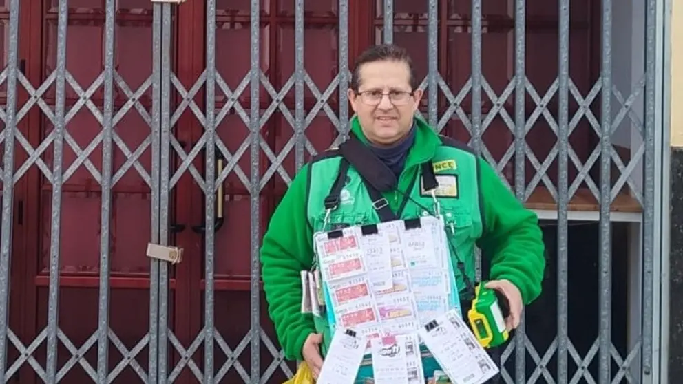 Juan Carlos Atero, vendedor de la ONCE en Aguadulce