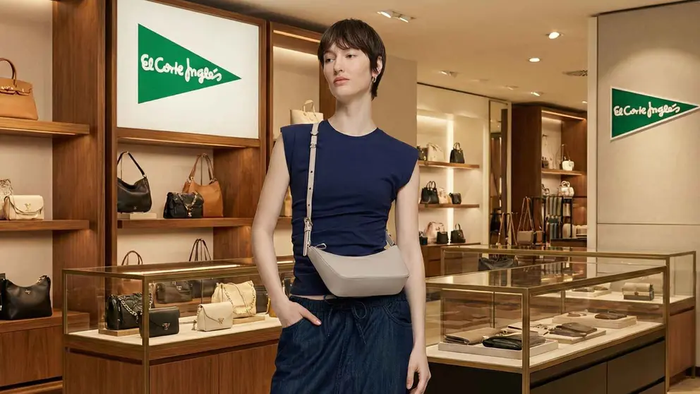 Bolso de hombro con cierre de cremallera y asa larga ajustable de Tous en El Corte Ingl&eacute;s