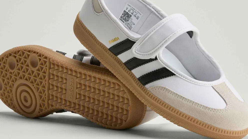 Adidas renueva su l&iacute;nea de sneakers femeninas con la llegada de esta versi&oacute;n de las Samba de tipo bailarina, que r&aacute;pidamente ha superado en popularidad a la opci&oacute;n de Puma