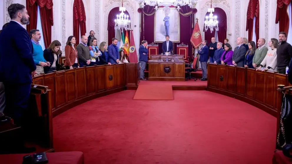 Celebraci&oacute;n del pleno municipal en el Ayuntamiento de C&aacute;diz