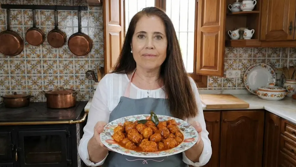 La receta de Beatriz Jim&eacute;nez con alb&oacute;ndigas y pisto de Mercadona que muchos est&aacute;n copiando ahora