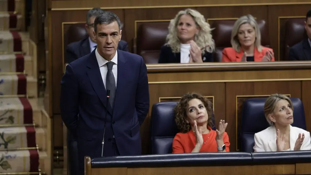 Pedro S&aacute;nchez en el Congreso junto a Montero