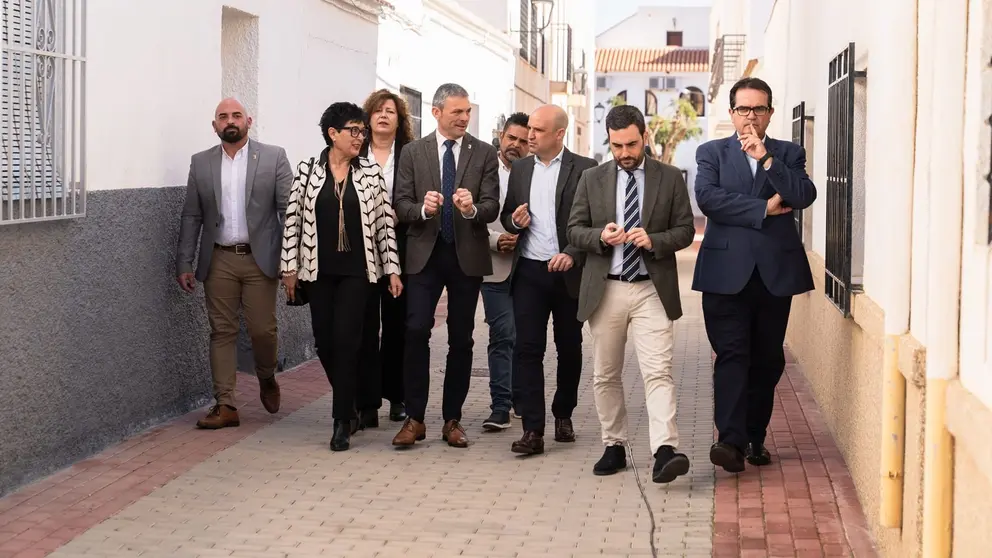 Los Gallardos ha iniciado la remodelaci&oacute;n de la Plaza de Andaluc&iacute;a
