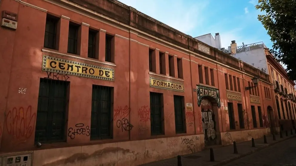 Exterior del edificio Singer de Sevilla que se convertir&aacute; en un hub audiovisual