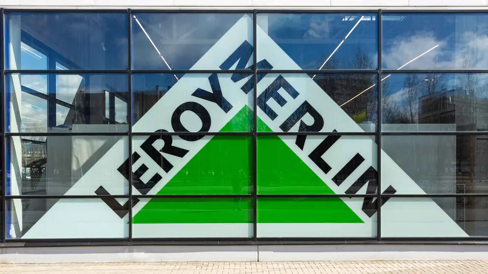 Leroy Merlin trata de dar una nueva vida a las terrazas y jardines con estos funcionales c&eacute;spedes artificiales