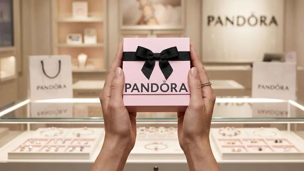 Anillos con oro y circonitas en Pandora