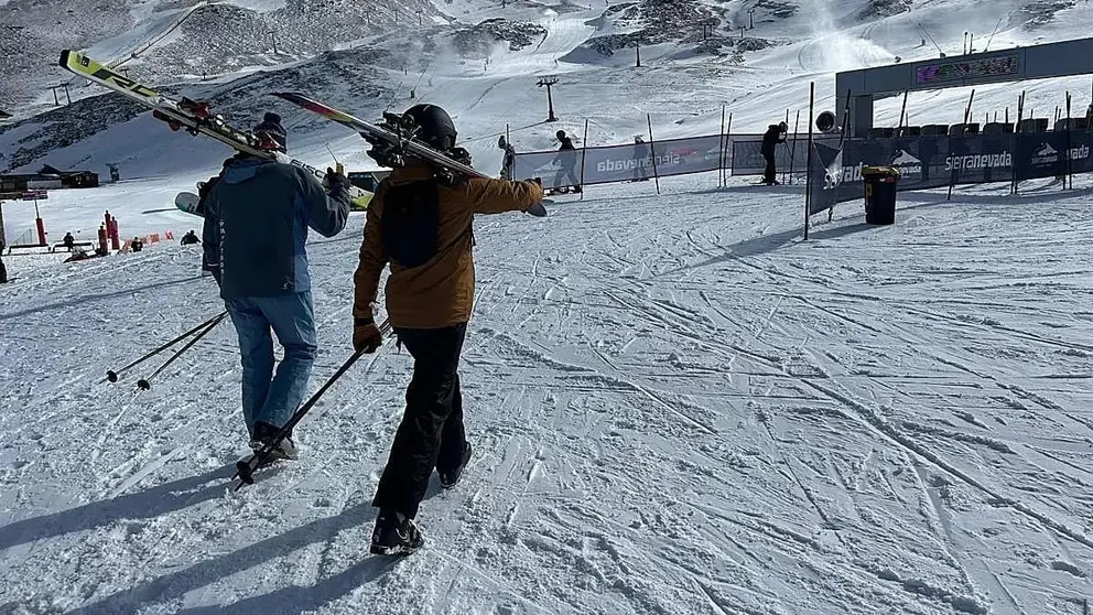 Sierra Nevada ampl&iacute;a la temporada hasta el 3 de mayo y lanza su forfait de primavera