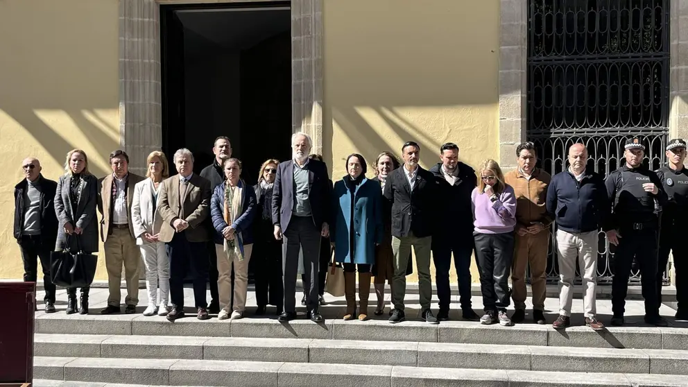 Minuto de silencio en Jerez por el 11M