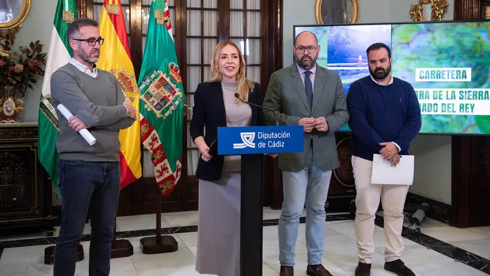 Almudena Mart&iacute;nez ha desgranado las ayudas que la Diputaci&oacute;n de C&aacute;diz destinar&aacute; al arreglo de carreteras